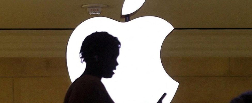 Conselho do Condado de Norfolk vence a Apple em disputa de £385 milhões envolvendo o iPhone