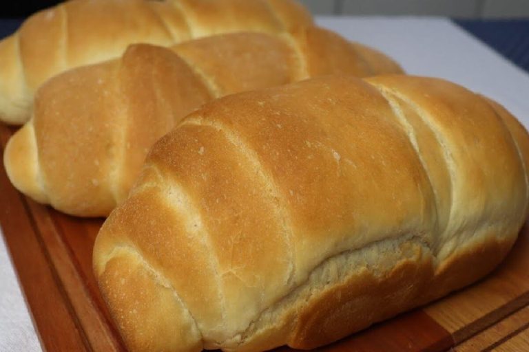 Prepare cafezinho e chame todo mundo para arrival seu pão caseiro quentinho