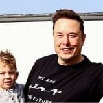 Assista: Musk e filho visitam planta da Tesla após incêndio