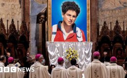 Papa abre caminho para 'influenciador de Deus' se tornar santo